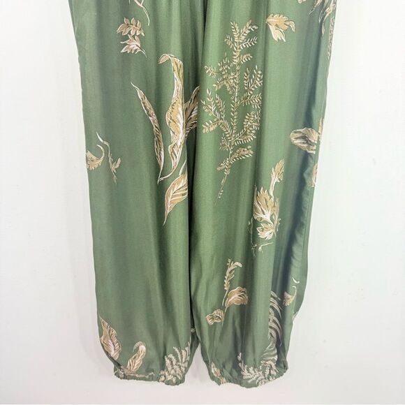 Anthropologie Olive Green Tropical Leaf Balloon Leg Smocked Sleeveless Jumper - Picture 8 of 16